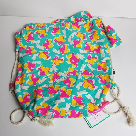 Lush bunny bag New with tags Flower Bunny Gift set Review (bag quality) : r/LushCosmetics main image 3